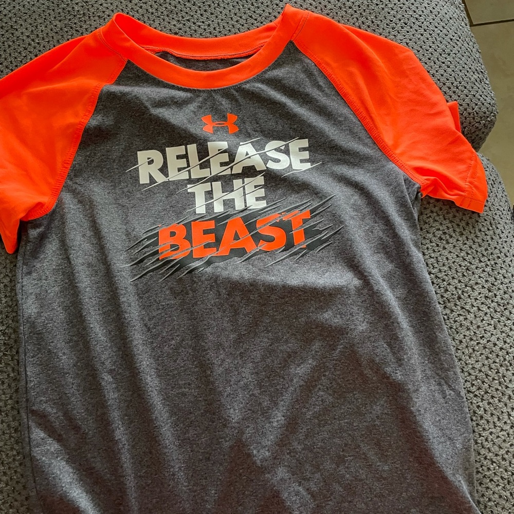 Kids under armor dri fit shirt